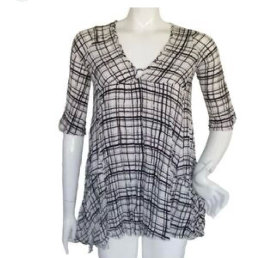 Carly Jean Los Angeles Black and White Tunic with V-Neck, size L